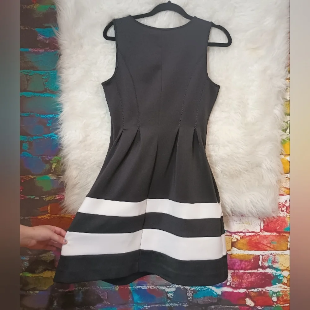 Apt.9 Black and White Striped Sleeveless A-line Dress Size M - Picture 7 of 8